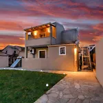 Stratos House!