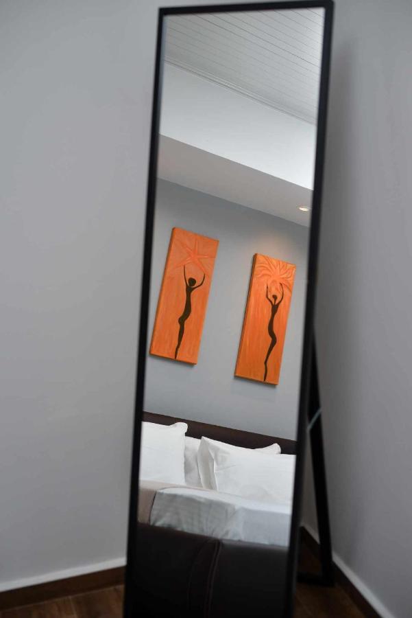 Stratos House!