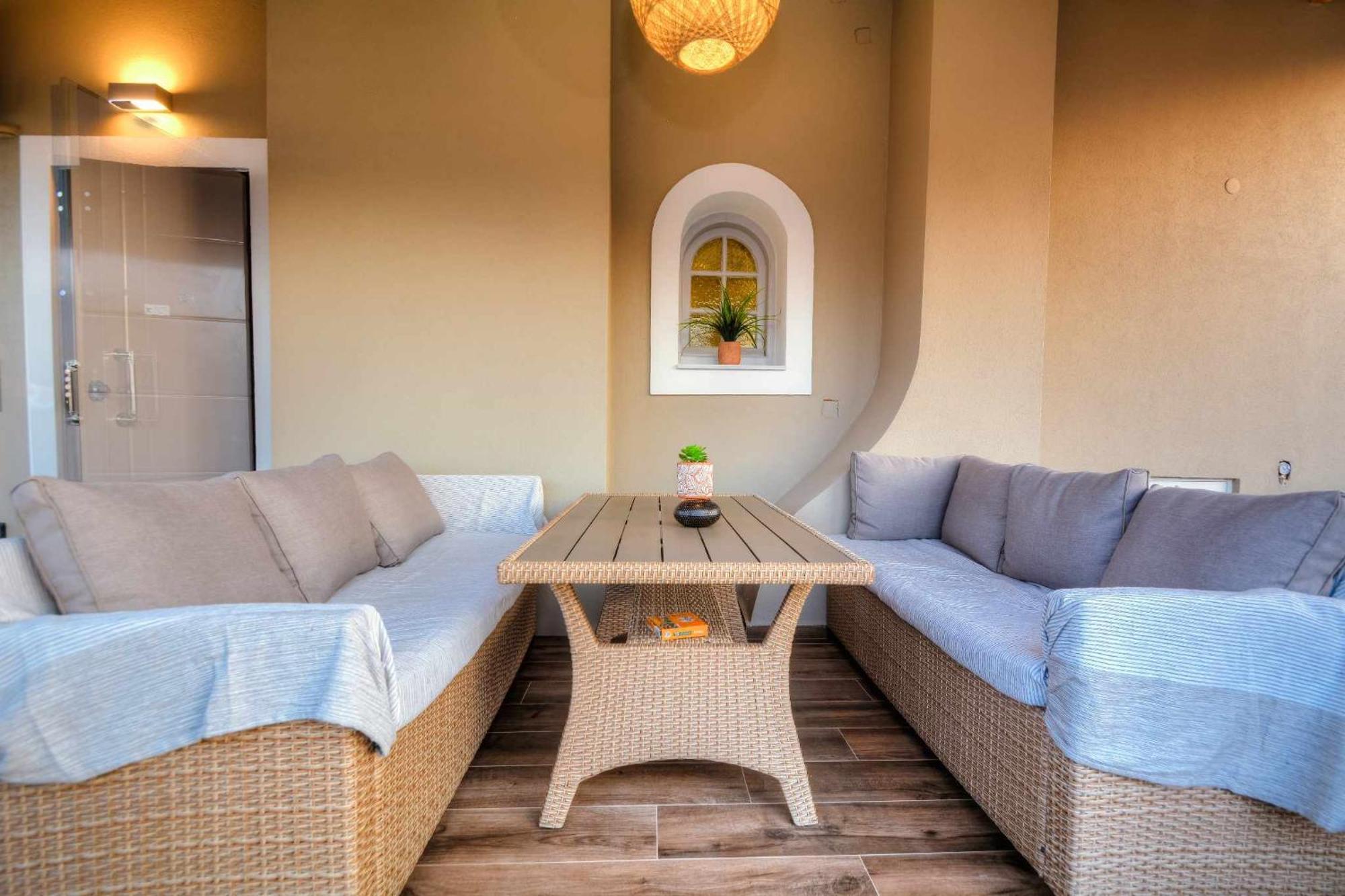 Hébergement de vacances Stratos House! *