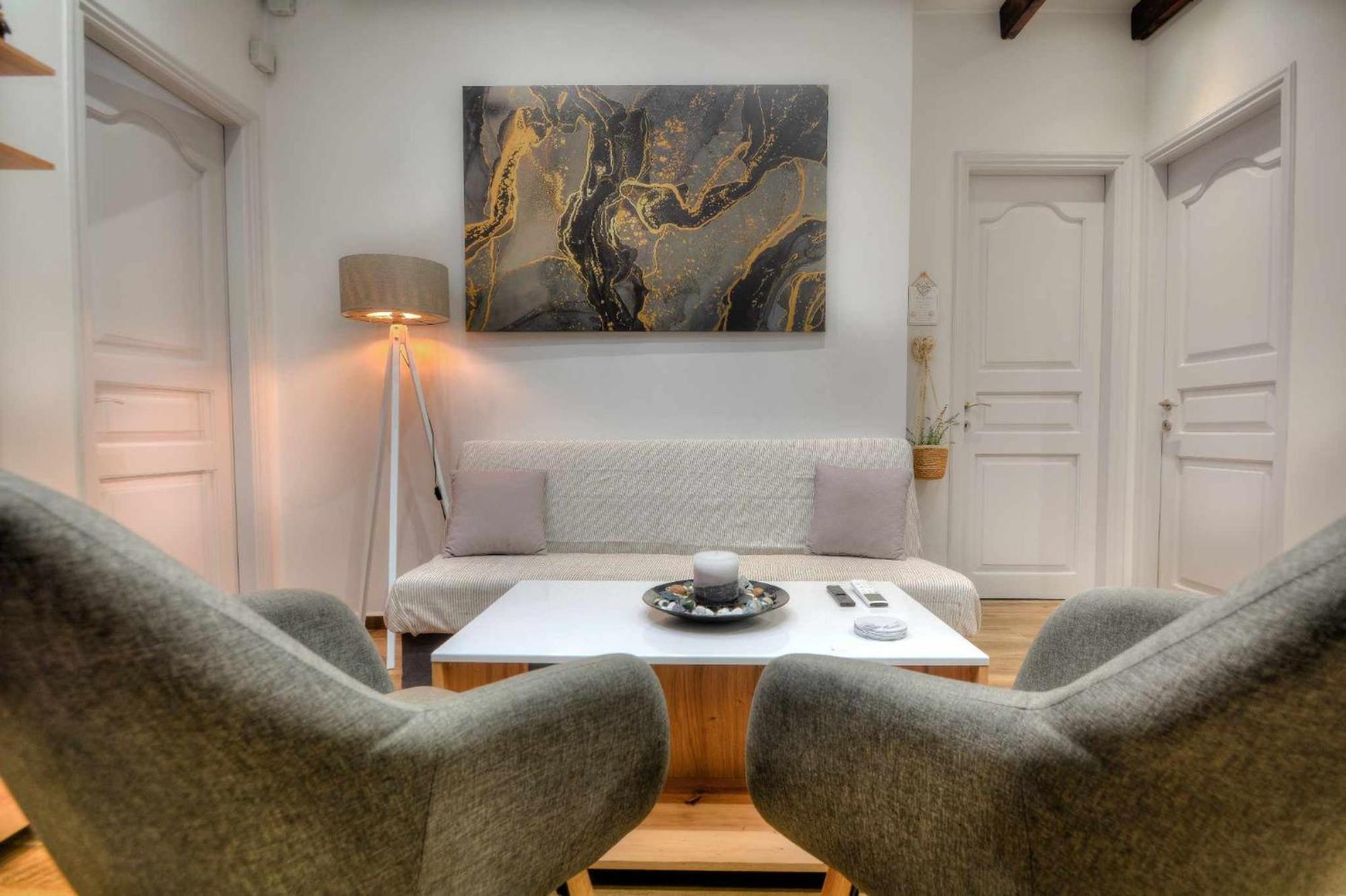 Stratos House! *